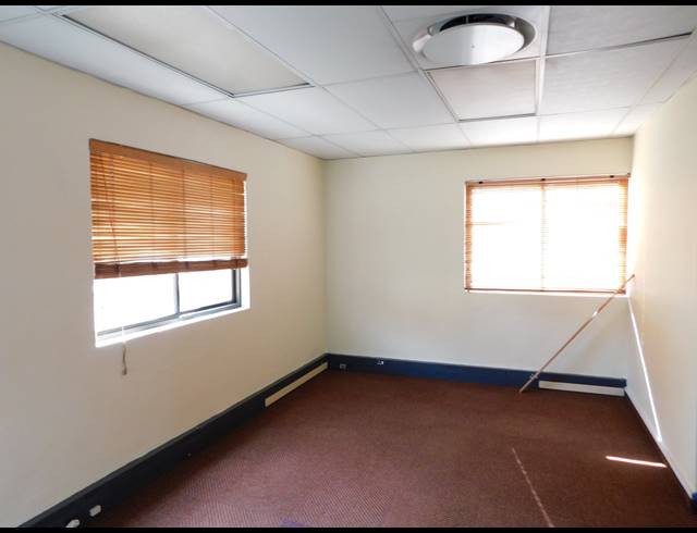 90M² OFFICE TO LET IN ALLEN'S NEK